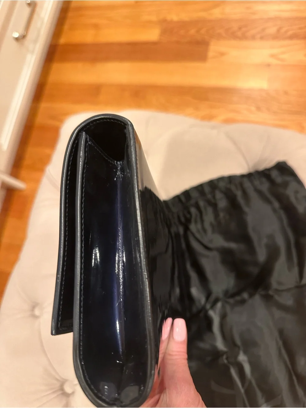 Yves Saint Laurent Shiny Navy Patent Leather YSL Clutch - Picture 2 of 5